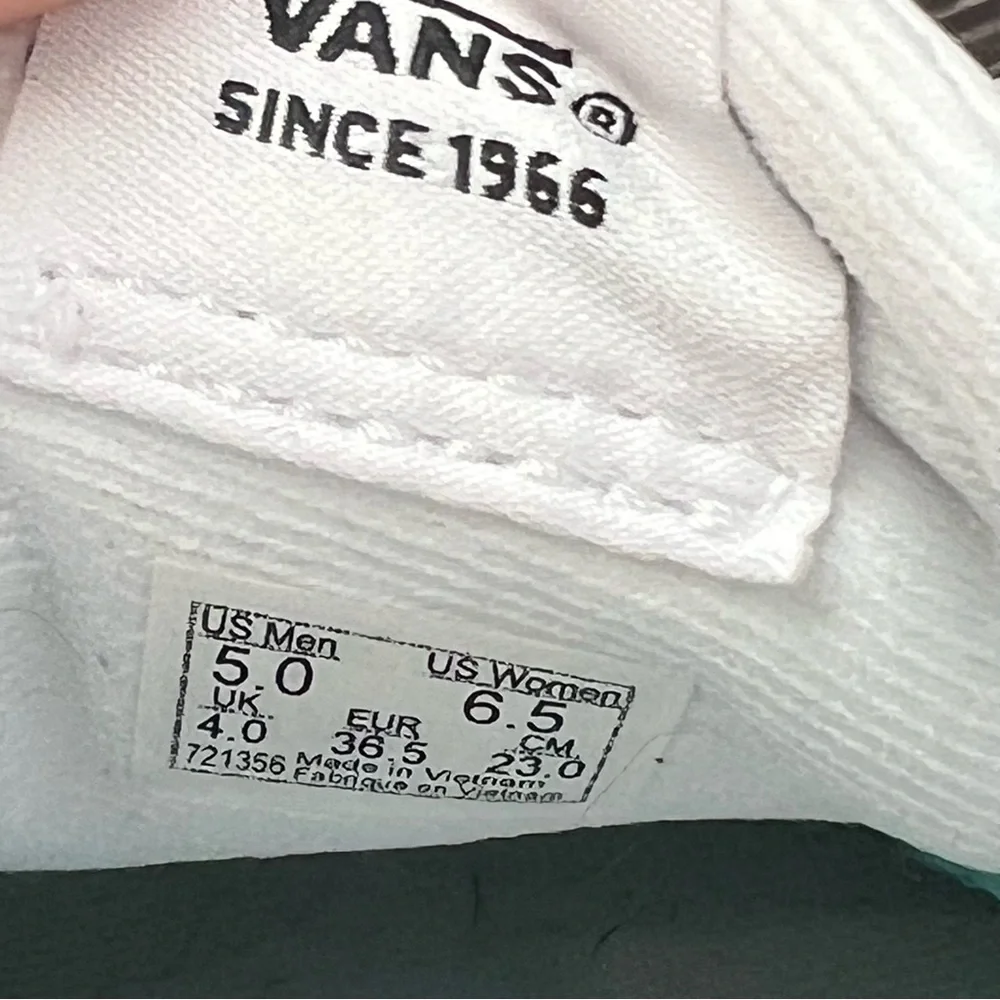 Vans Lowland CC Sneakers in Marshmellow - Picture 8 of 10